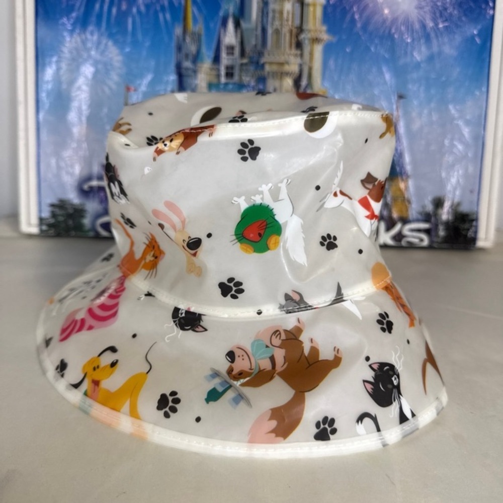 Disney parks rare raining cats and dogs waterproof bucket hat